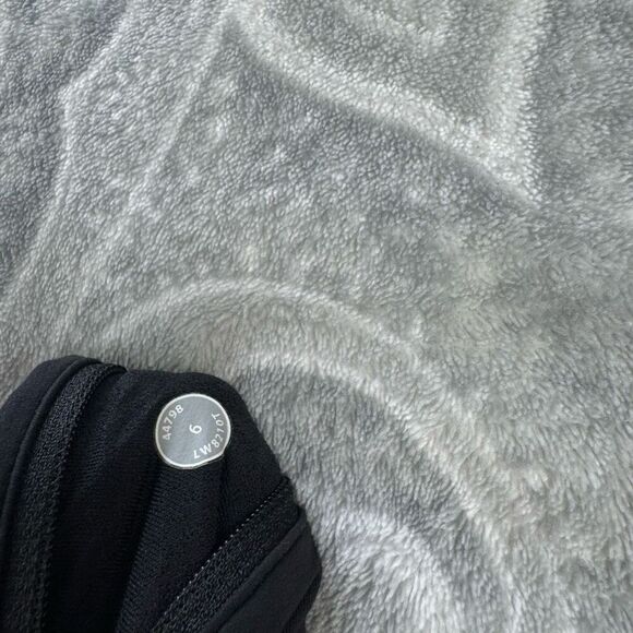 Womens Lululemon Pace Setter Skirt (Tall) - Picture 3 of 3